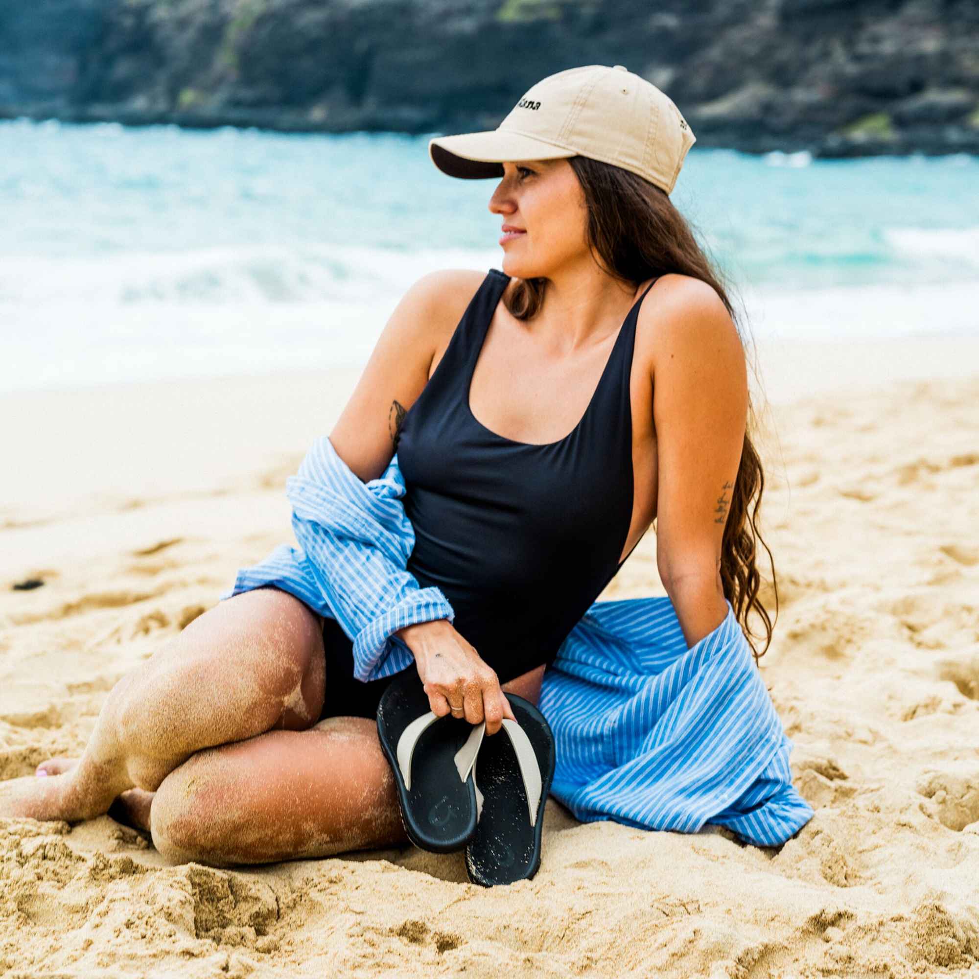 'Ohana - Ecru / Black - Image 2
